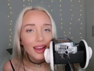 Gwen ASMR Licking and Sucking